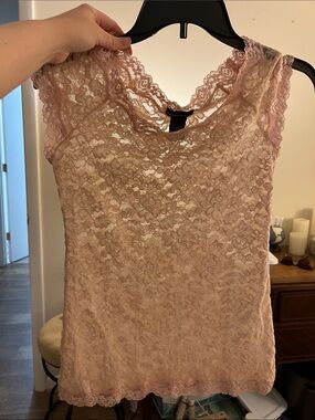 Moda International light pink Lace Short Sleeve Top - Small